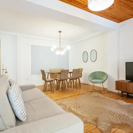 Flh Sao Bento With Balcony