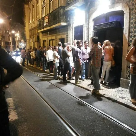 Flh Sao Bento With Balcony Apartment